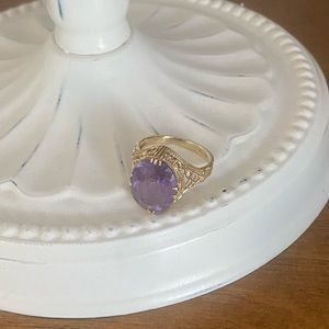 Amethyst gold ring